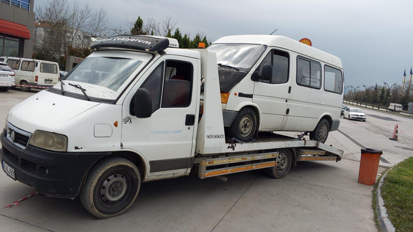 Aytekin Oto Kurtarma ekibi ve aracı